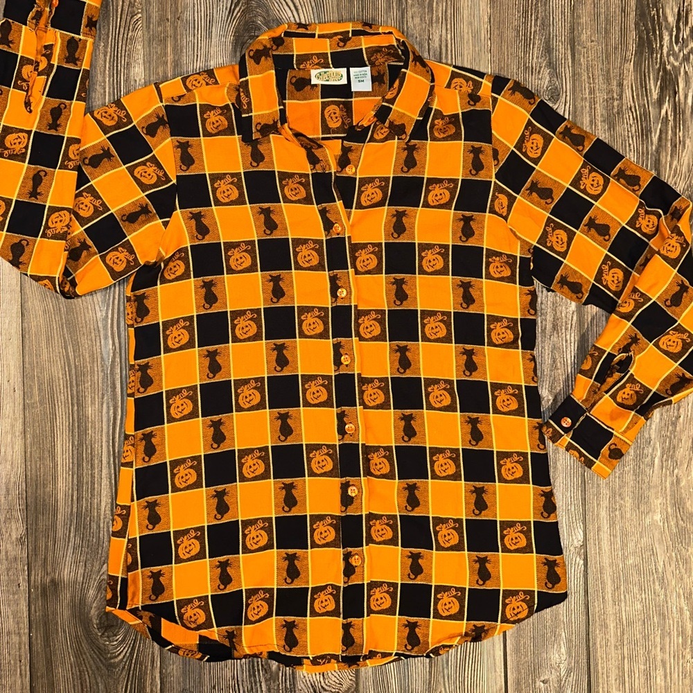 Collections Etc. Orange and Black Halloween Button Down Black Cat Pumpkin Plaid